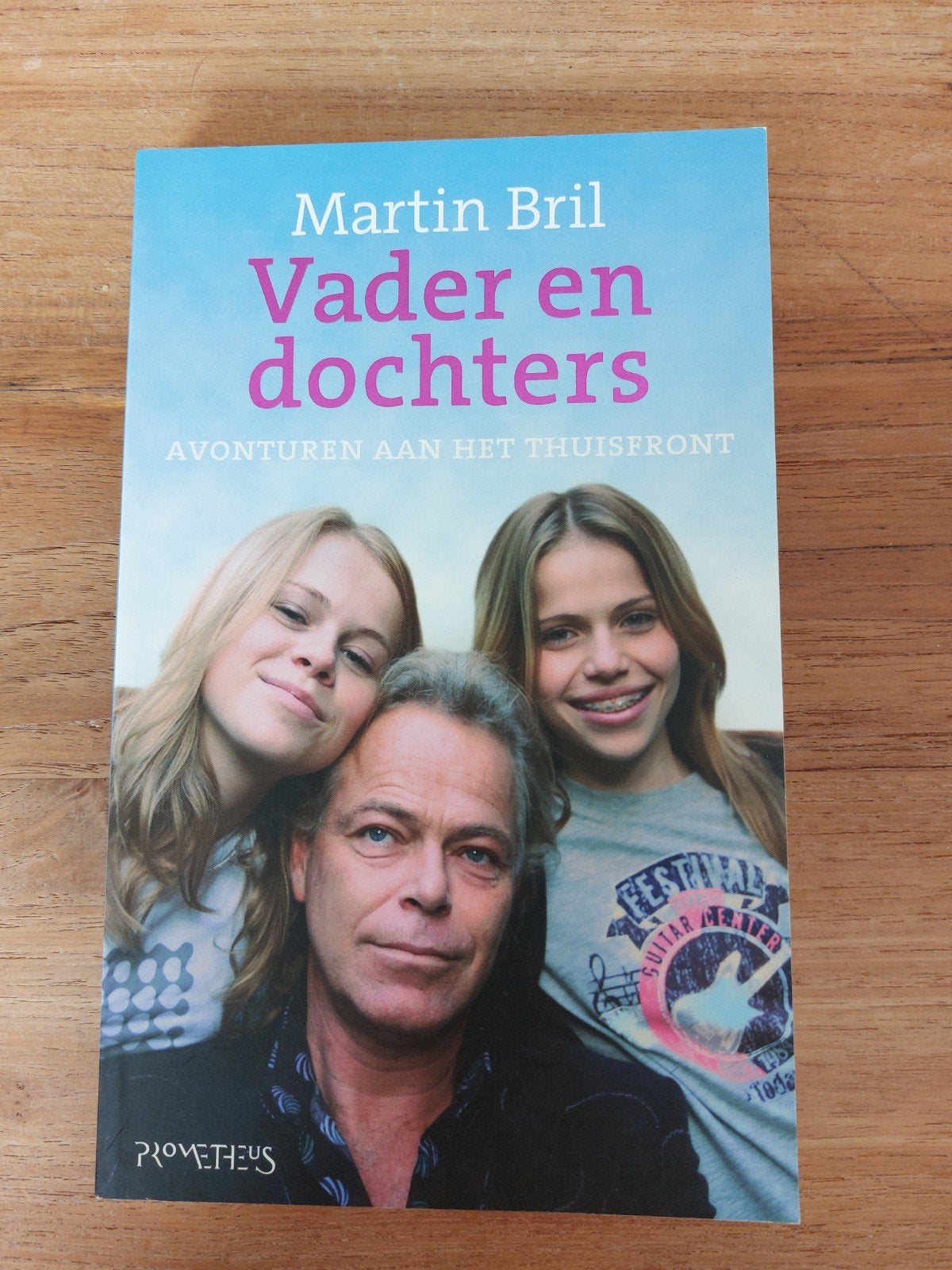 Vader en dochters - Martin Bril, Boeken, Ophalen of Verzenden, Gelezen, Martin Bril, Nederland