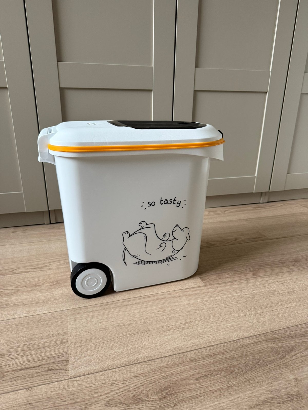 Voercontainer voor droogvoer || 12 kg || Curver, Ophalen, Zo goed als nieuw