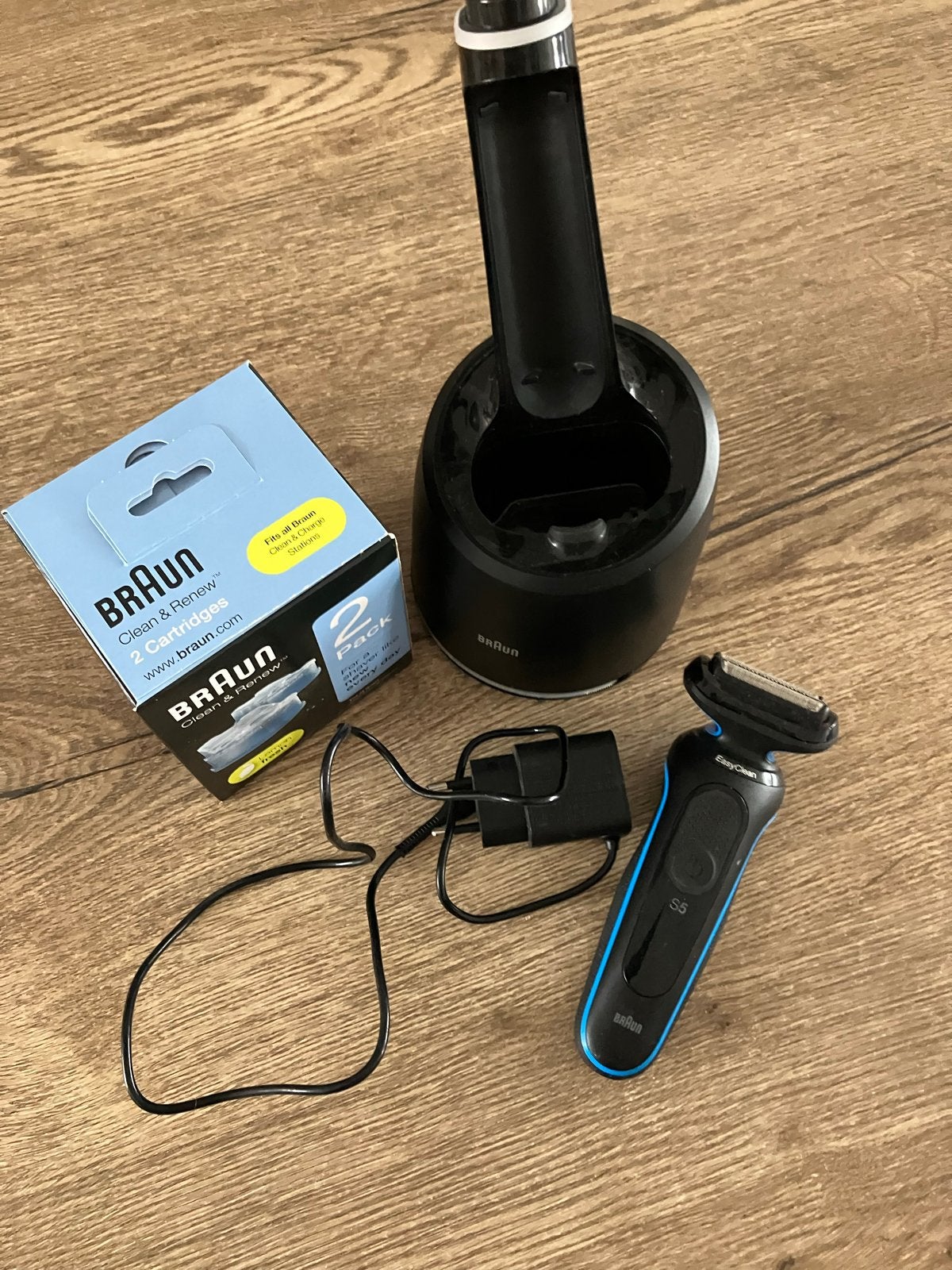 Braun EasyClean S5 Scheerapparaat met Clean & Renew Station, Ophalen of Verzenden, Zo goed als nieuw, Scheren en Epileren