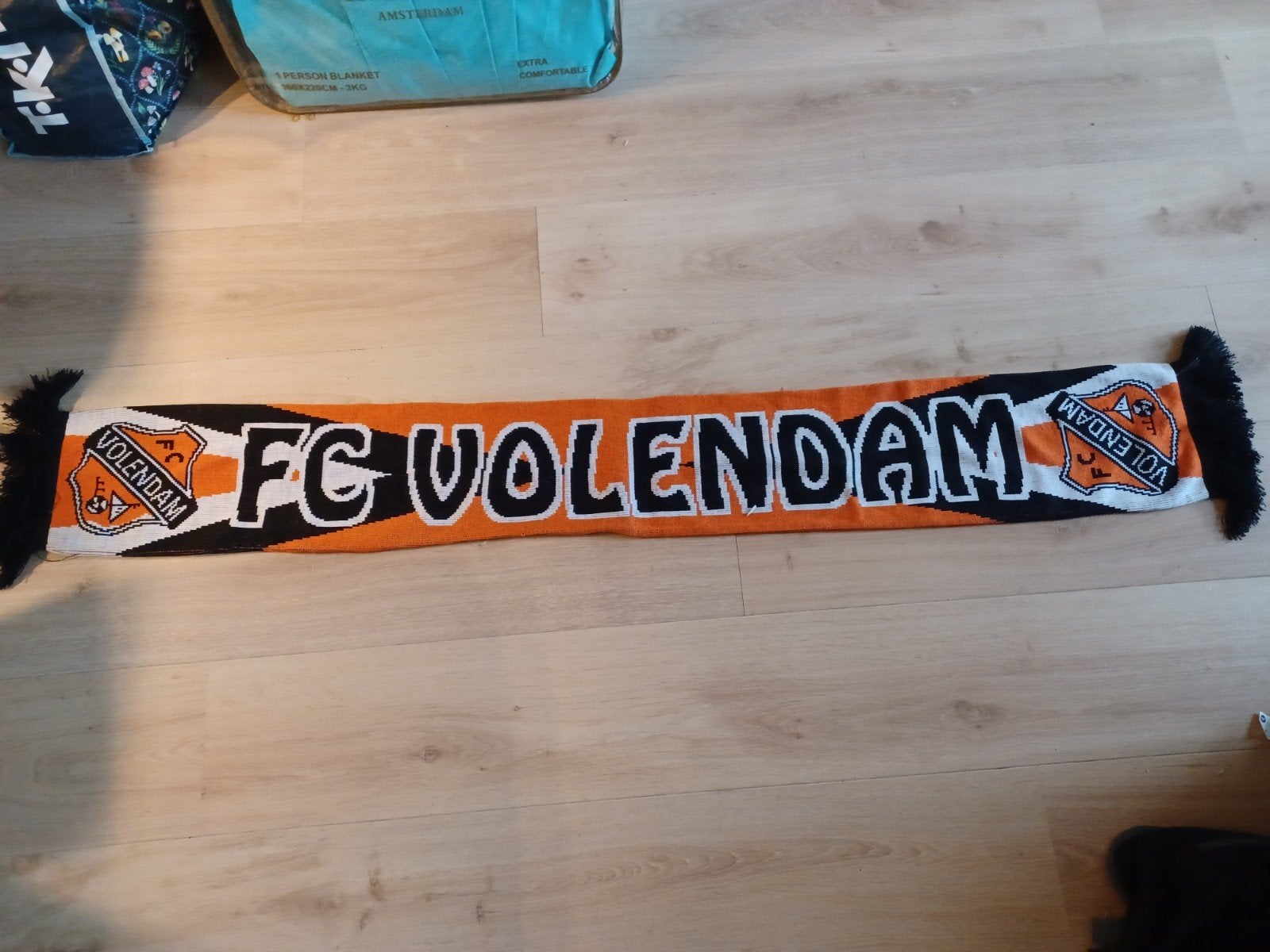 Voetbalsjaal van Volendam, Maat XL, Ophalen of Verzenden, Overige typen