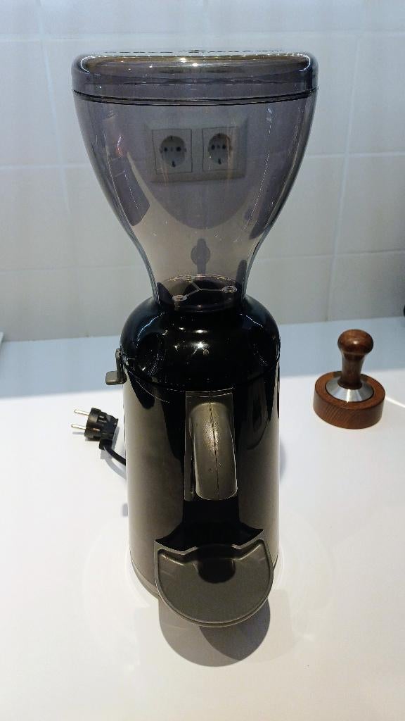 NUOVA SIMONELLI GRINTA COFFEE GRINDER, Witgoed en Apparatuur, Koffiemachine-accessoires, Ophalen, Zo goed als nieuw, Overige merken