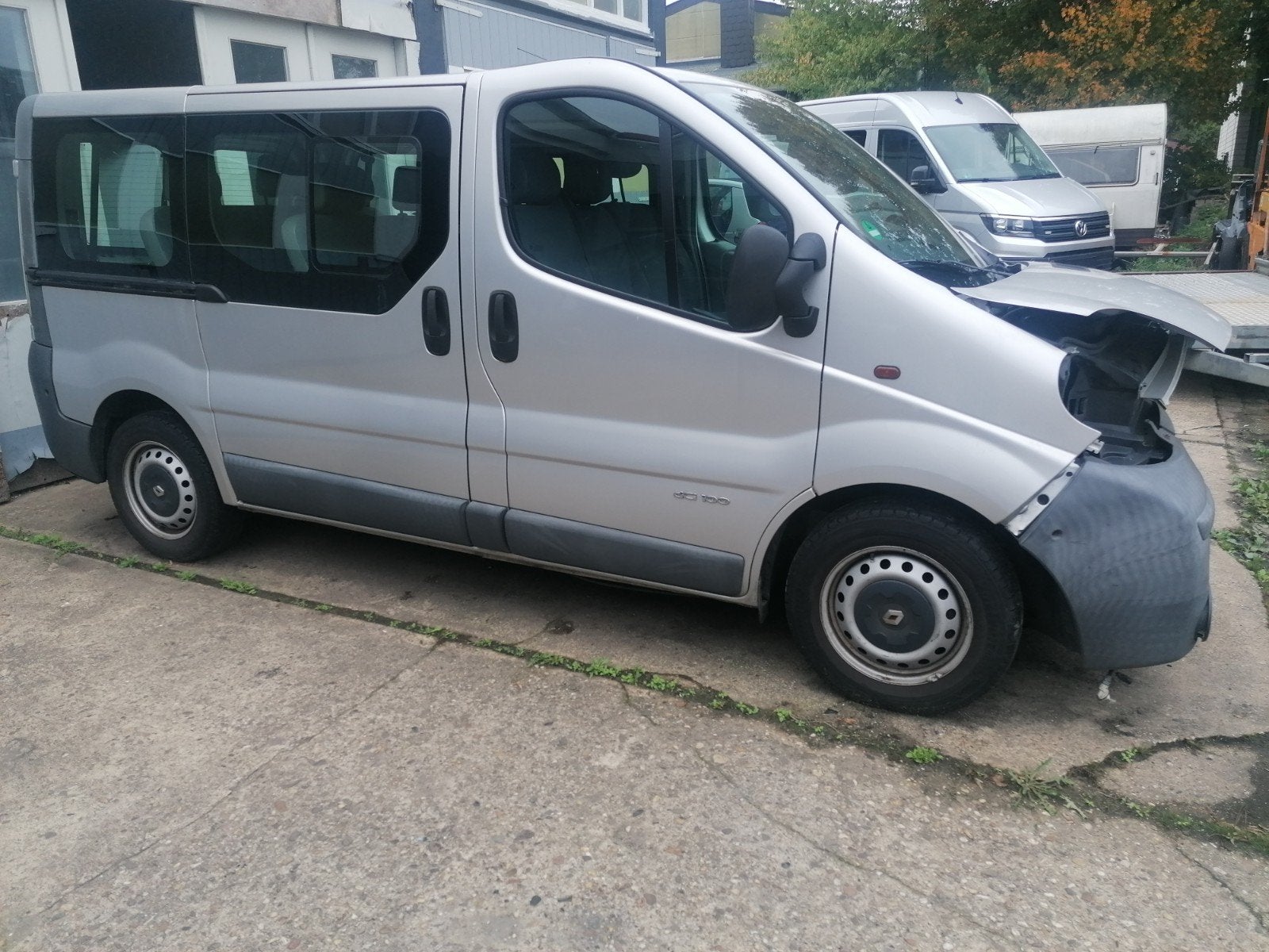 Renault Trafic Vivaro Onderdelen scherm bumper deur, Ophalen, Voor, Renault, Bumper
