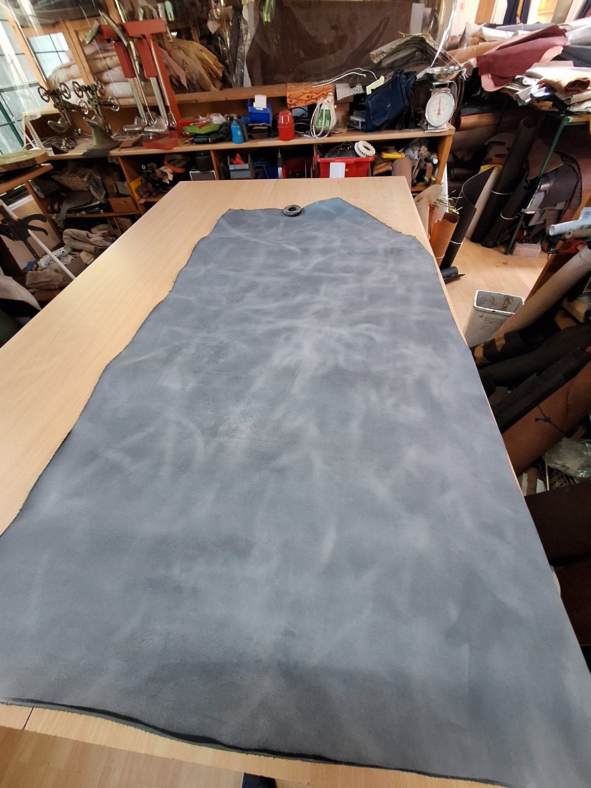 Zeer mooie Huid Tuigleder, Grijs gevlamd., Leer of Kunstleer, Nieuw, Ophalen of Verzenden, 30 tot 120 cm