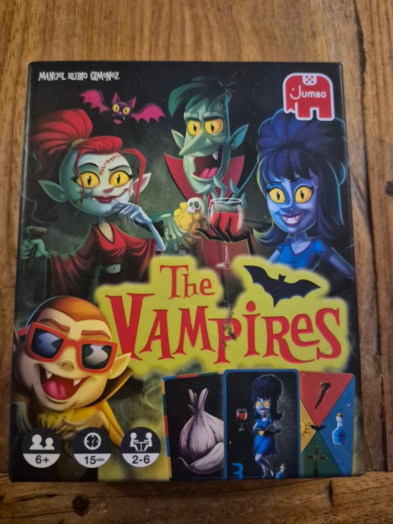 The Vampires, kaartspel z.g.a.n., Ophalen of Verzenden, Zo goed als nieuw