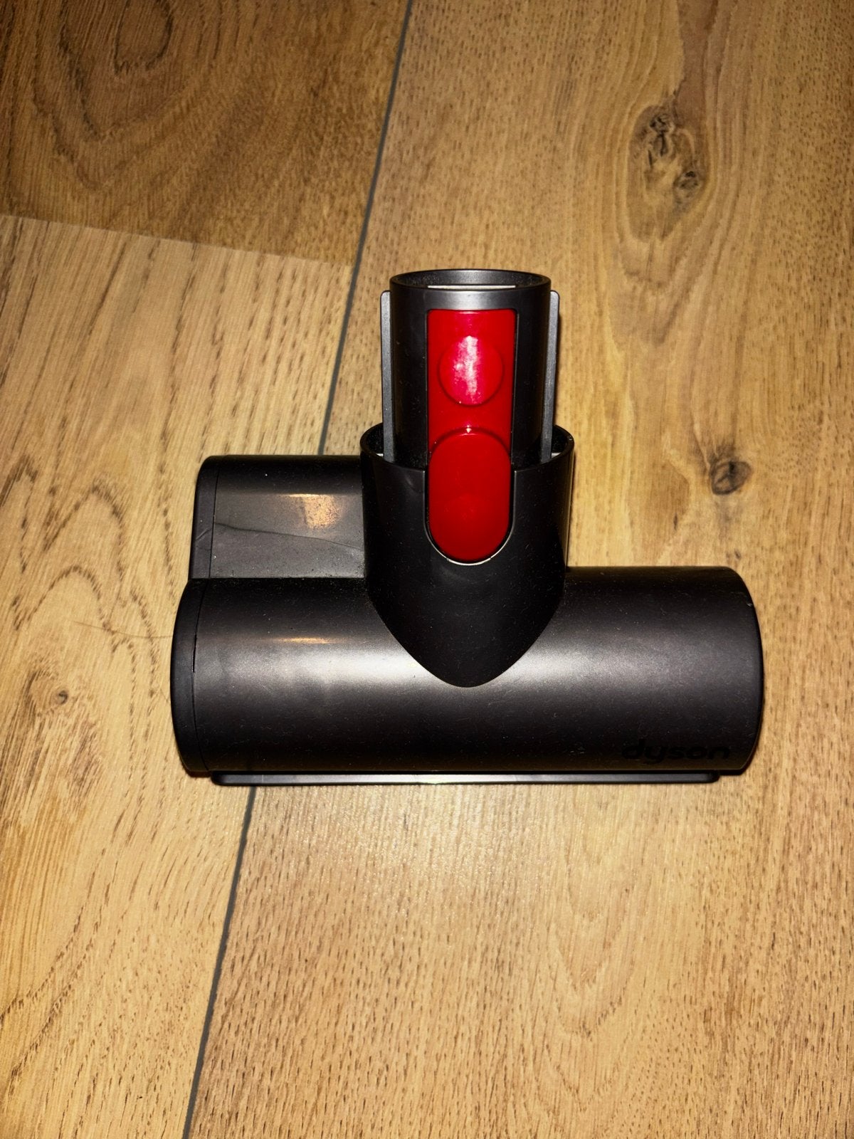 Dyson V8 accessoires en oplader, Gebruikt, Draadloos, Ophalen of Verzenden, Dyson