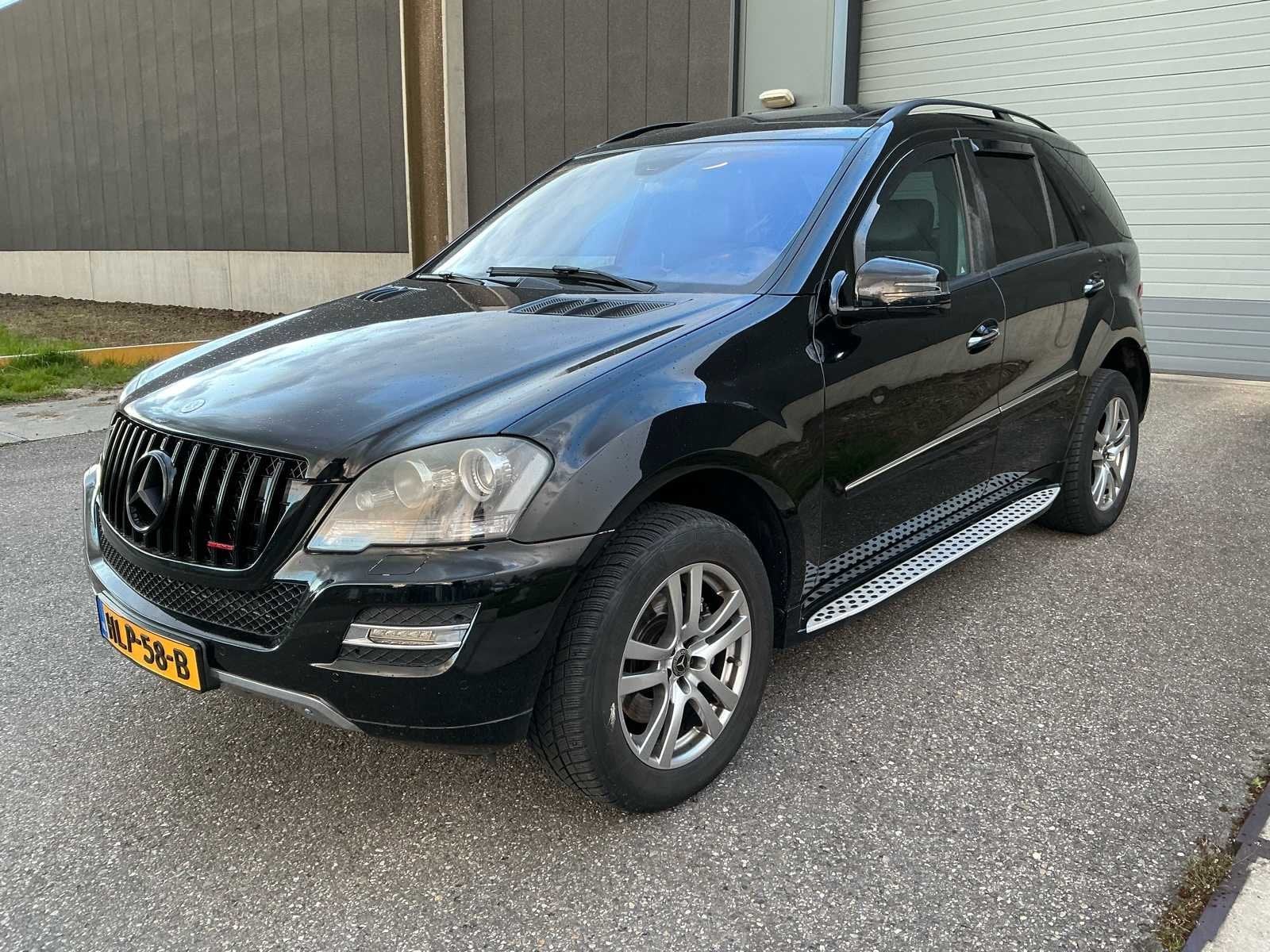 2006 Mercedes-Benz ML 320CDI Personenauto, Auto's, Gebruikt, Zwart, 10 km/l, Bedrijf