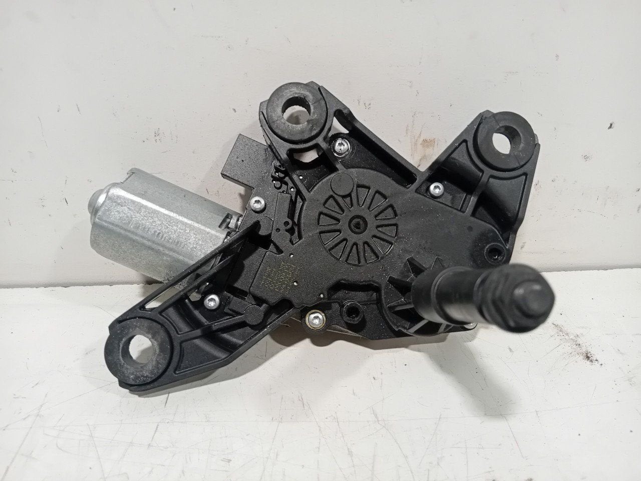 Ruitenwissermotor achter Nissan Micra, Auto-onderdelen, Onderdelen@venauto.nl, Van der Ven Autorecycling B.V., Gebruikt, Ettenseweg 76, 4706 PB Roosendaal, The Netherlands