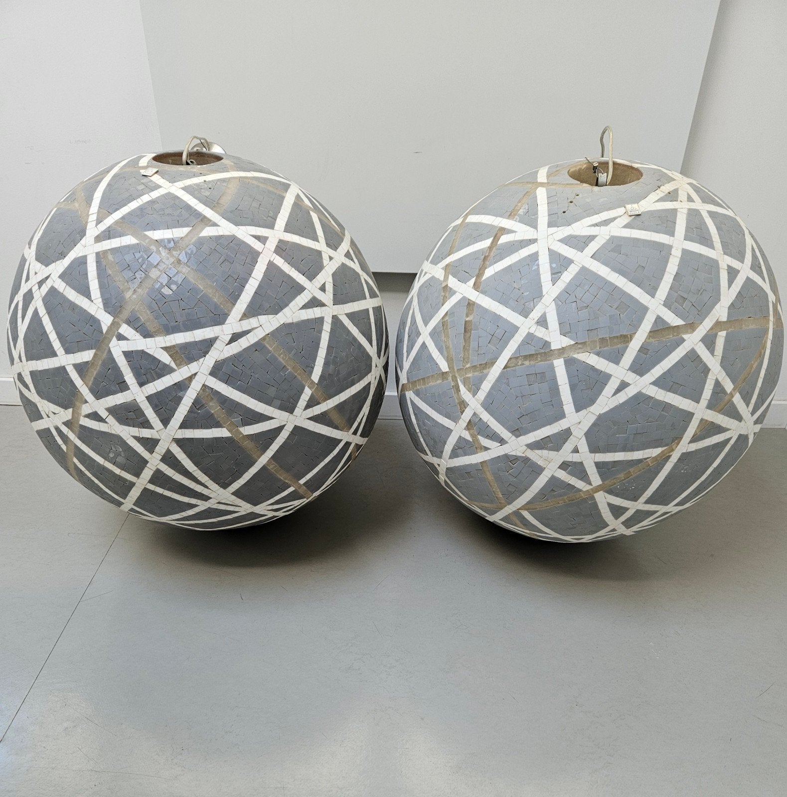 Set van 2 Kayak Mozaïek Hanglampen XL Ø 60 met schade., Ophalen