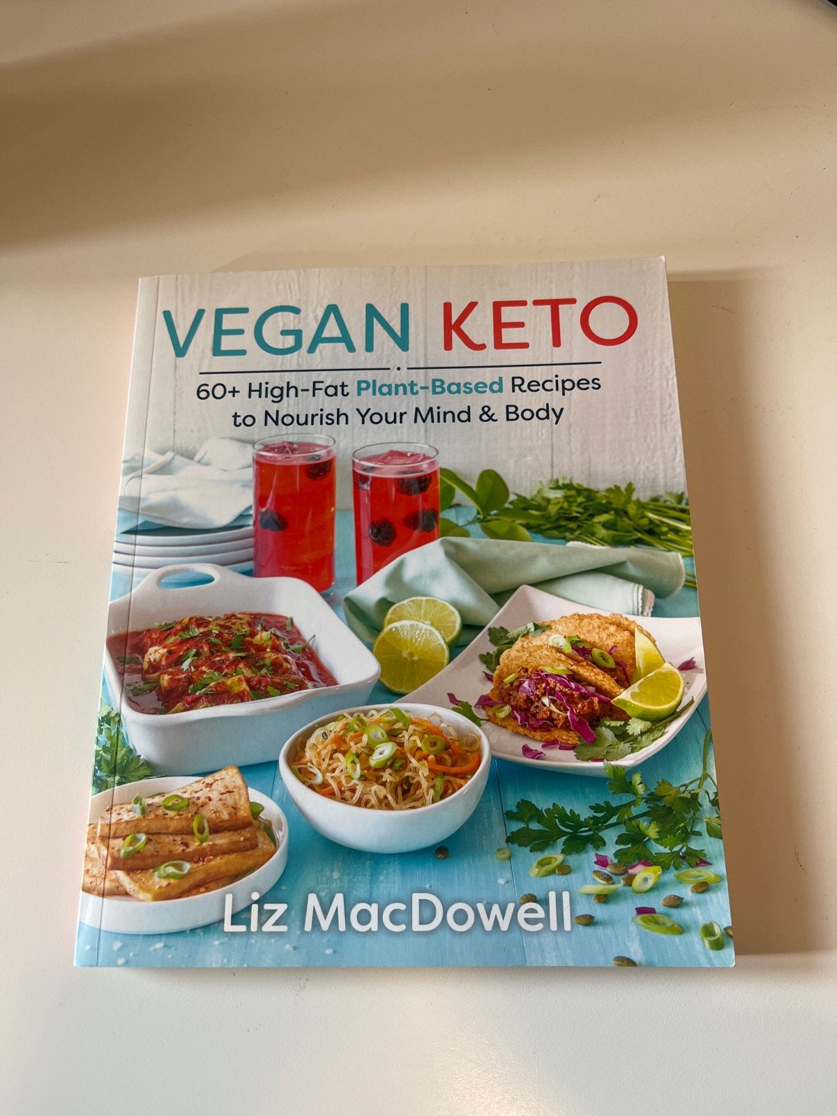 Vegan Keto Kookboek - Liz MacDowell, Boeken, Voorgerechten en Soepen, Ophalen of Verzenden, Zo goed als nieuw, Gezond koken