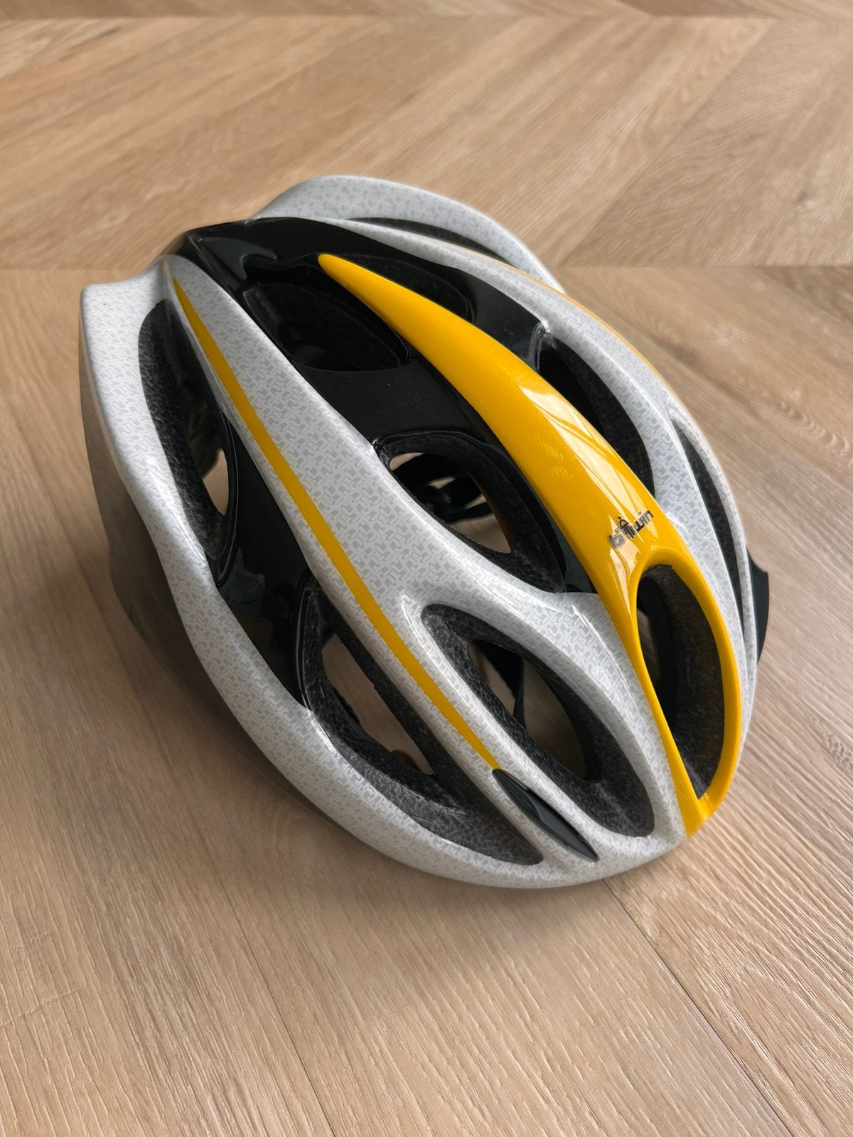 Btwin fietshelm L - 55-61cm, Fietsen en Brommers, Ophalen, Zo goed als nieuw, L, Heer of Dame
