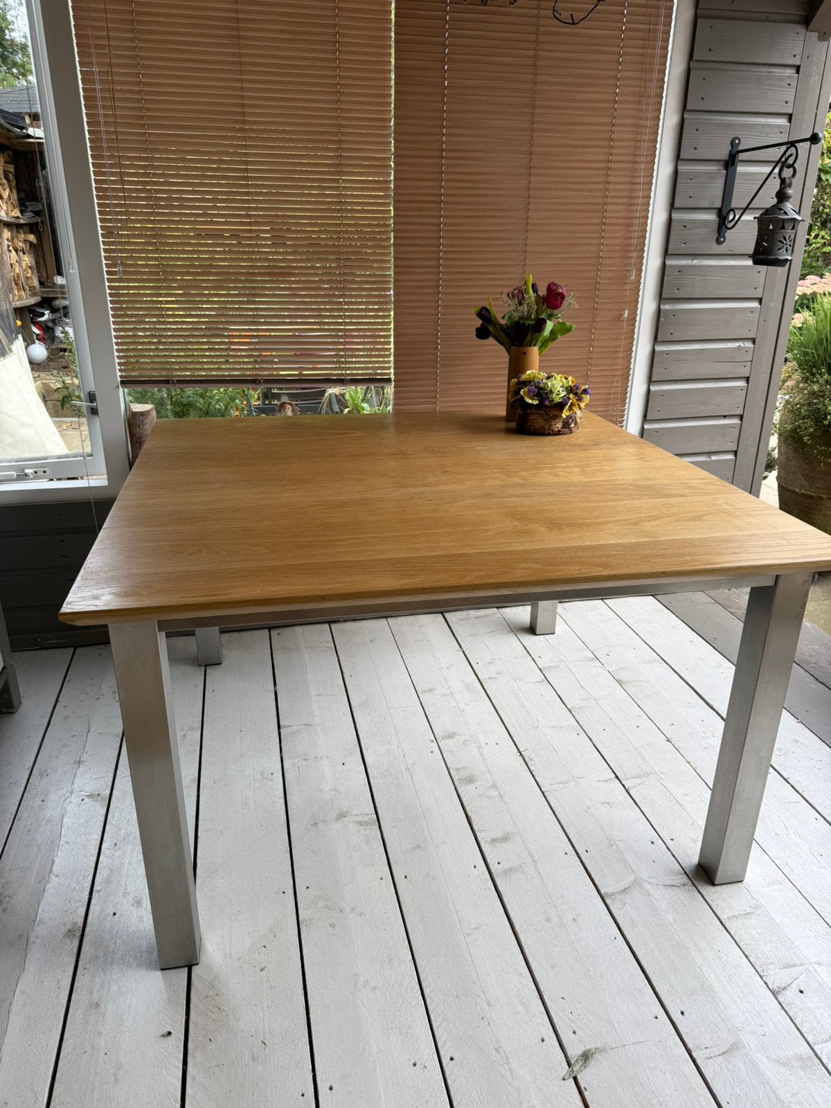 Mooie 🤩 massief eiken tafel, met RVS poten. 130 X 130, Huis en Inrichting, Ophalen, Zo goed als nieuw, Vierkant