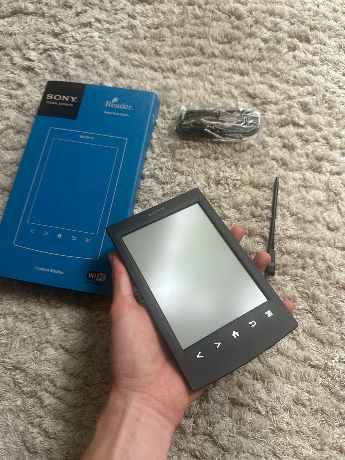 Sony Reader PRS-T2N Limited Edition E-reader Zwart Nieuw, Nieuw, Ophalen of Verzenden, 4 GB of minder, Touchscreen