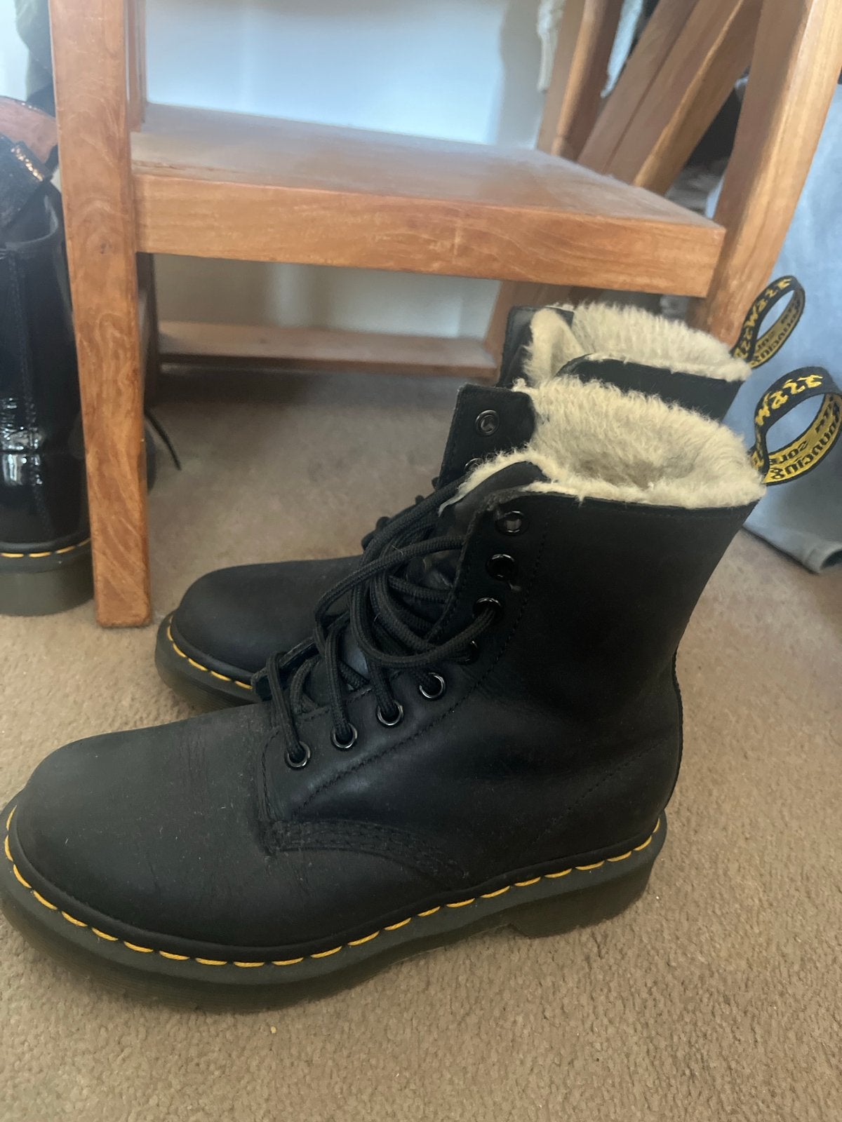 Dr. Martens gevoerde laarzen maat 37, Ophalen of Verzenden, Zo goed als nieuw, Zwart, Lage of Enkellaarzen