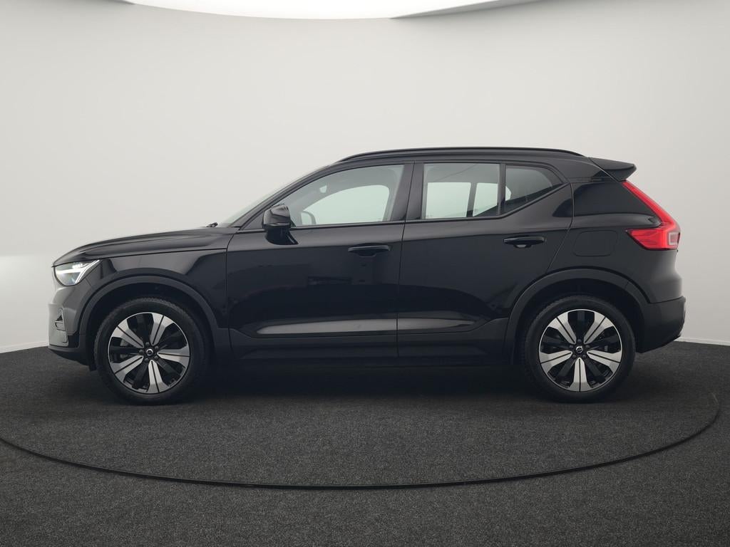 Volvo XC40 Recharge 67 kWh 231pk Dealer O.H. | Trekhaak Af F, Auto's, Volvo, Stof, Gebruikt, Zwart, Zwart