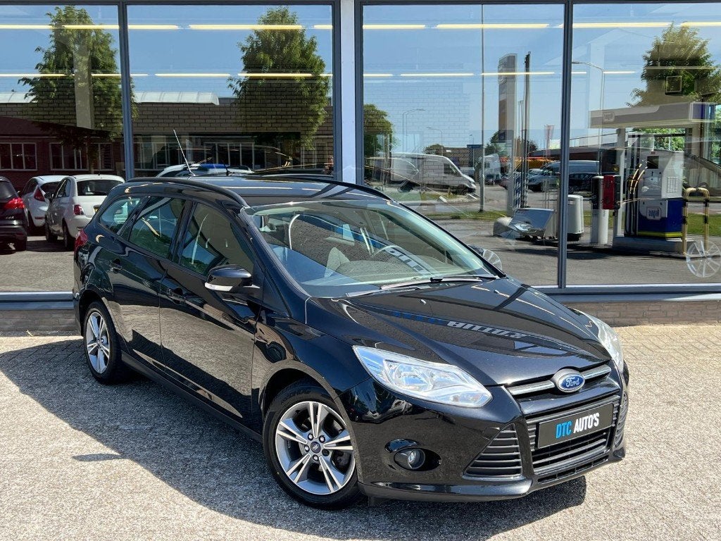 Ford Focus 1.0 EcoBoost Wagon |, Auto's, Euro 5, Zwart, Zwart, Handgeschakeld