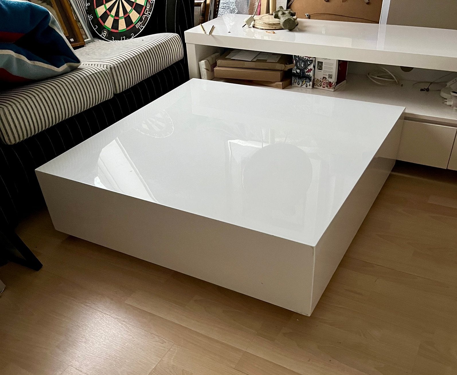 Salotafel van Chateau d’Ax wit hoogglans 100 x 100 x 30 cm, Huis en Inrichting, Slaapkamer | Complete slaapkamers, Ophalen, Zo goed als nieuw