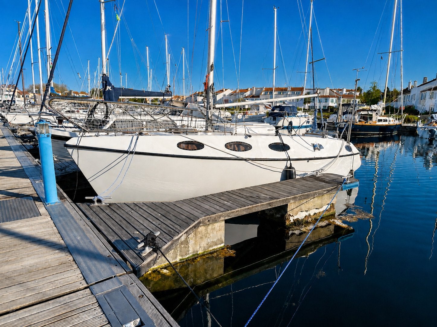 Kajuit zeilboot 7,5M | 4 slaapplaatsen | Nieuw grootzeil, Watersport en Boten, Kajuitzeilboten en Zeiljachten, Ophalen, Zo goed als nieuw