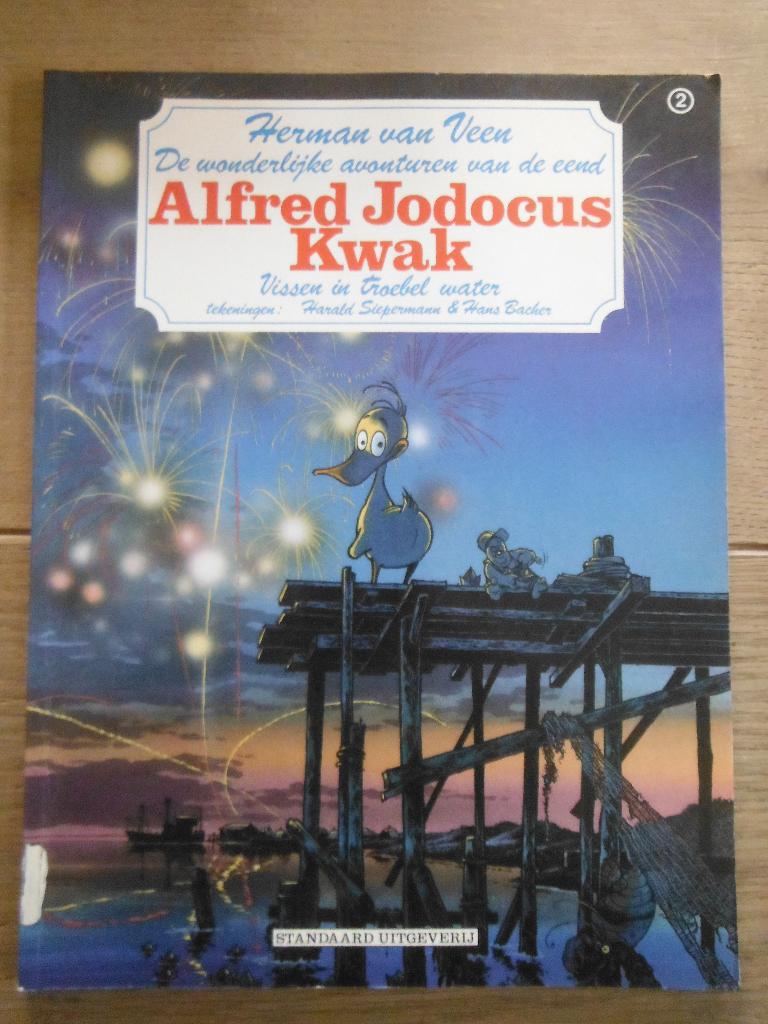 Alfred Jodocus Kwak. Vissen in troebel water. 1988., Boeken, Eén stripboek, Ophalen of Verzenden, Zo goed als nieuw