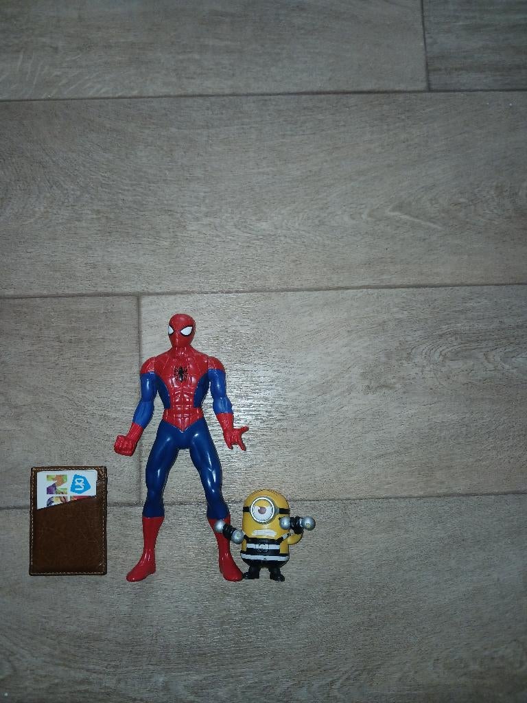 Gratis Spiderman, Minion en Invisible Woman, Ophalen, Zo goed als nieuw
