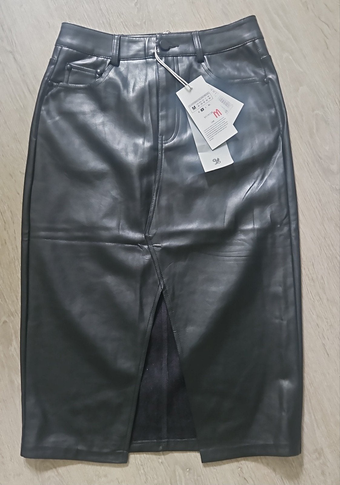 Prachtige VS MISS Faux Leather Midi rok met Split Maat M, Kleding | Dames, Ophalen of Verzenden, Nieuw, Zwart, Onder de knie