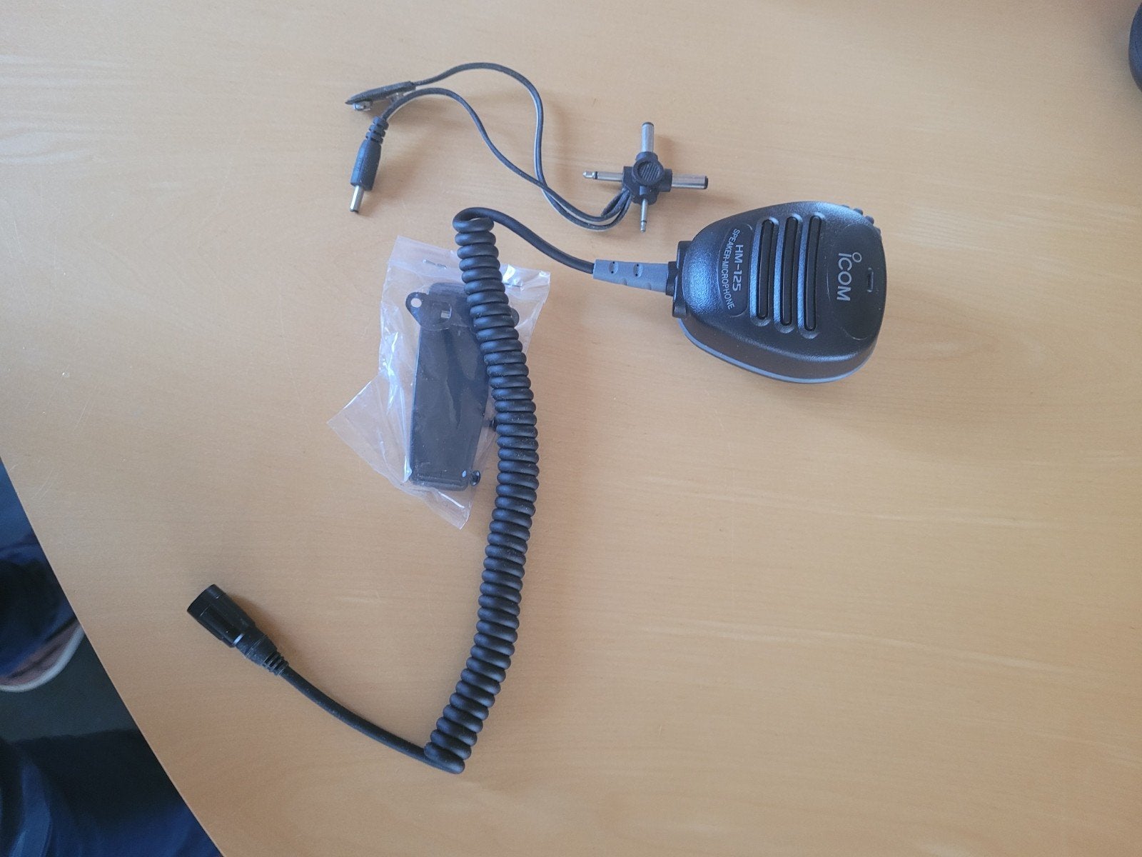 Icom HM-125 speakermike, Ophalen, Nieuw