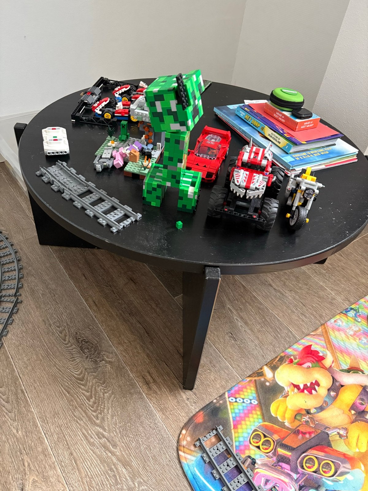 Zwarte ronde salontafel/bijzettafel, Huis en Inrichting, Tafels | Eettafels, Ophalen, Gebruikt, Rond, Tot twee personen