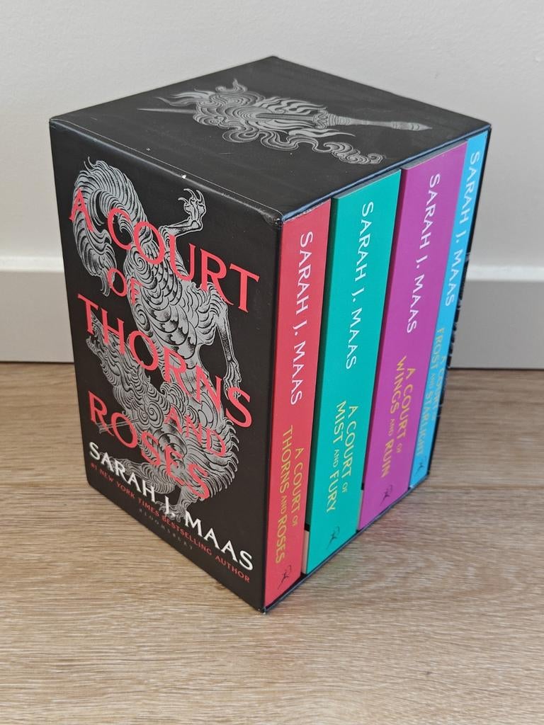 A Court of Thorns and Roses boekenbox (Engels), Ophalen, Zo goed als nieuw, Sarah J. Maas