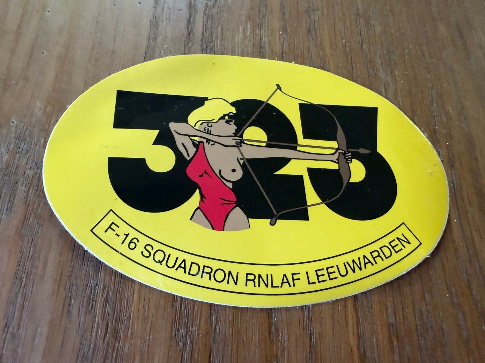 323 sqn Diana Vlb Lw sticker, Ophalen of Verzenden, Luchtmacht, Nederland, Embleem of Badge