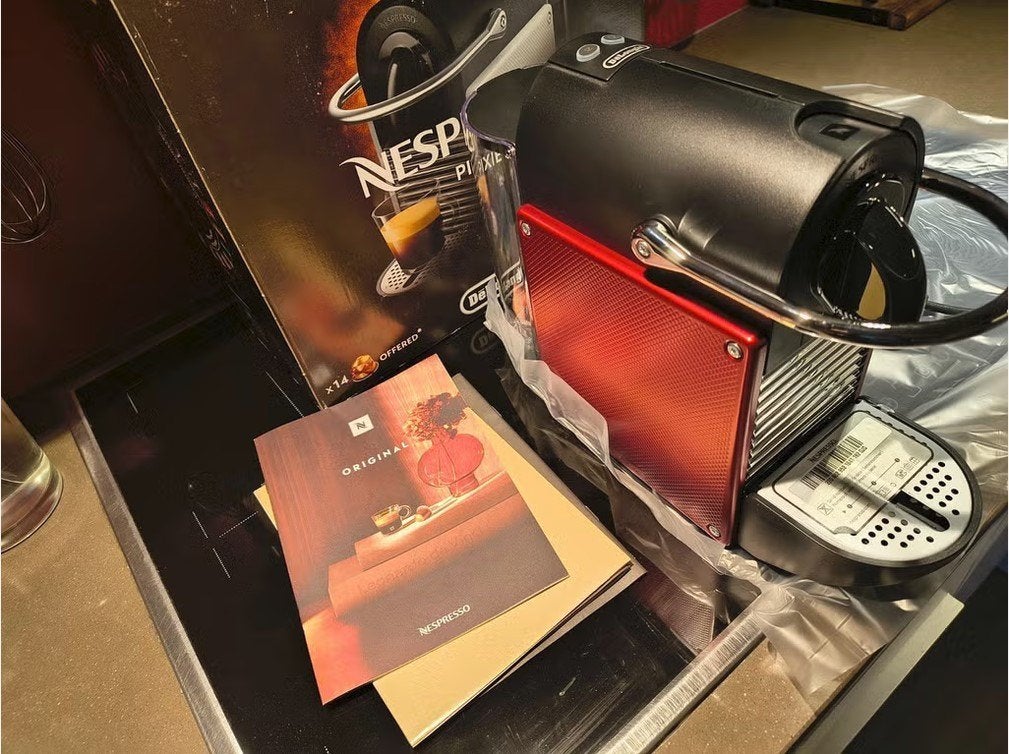 Nespresso Nieuw!, Espresso apparaat, Nieuw, Ophalen of Verzenden, 4 tot 10 kopjes
