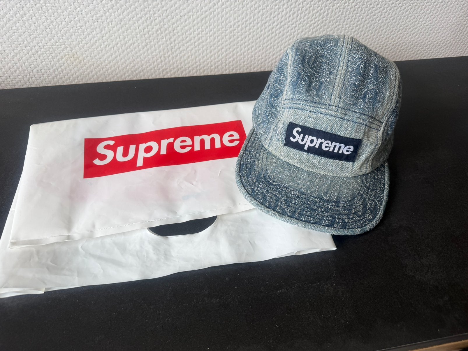 Supreme cap nieuw, Ophalen of Verzenden, Zo goed als nieuw, Formule 1
