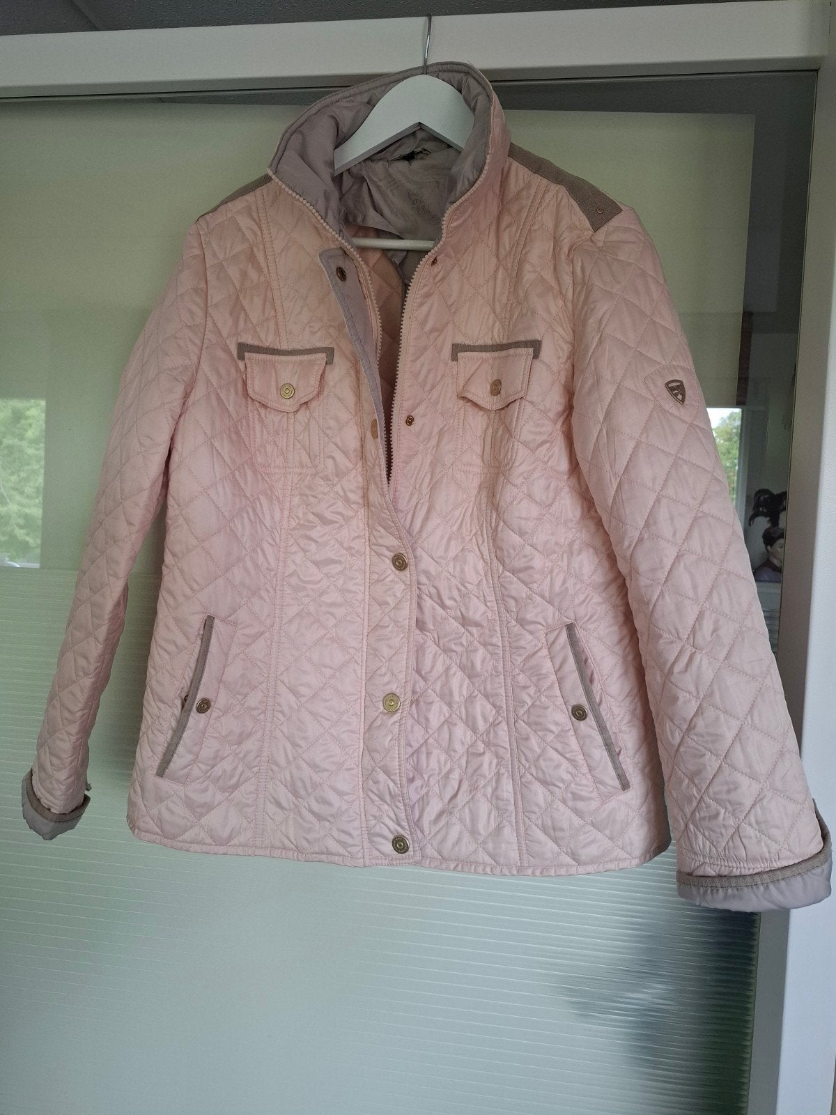 Sportieve roze blazer met lichtgrijze randen, Ophalen of Verzenden, Roze, Gedragen, Maat 42/44 (L)
