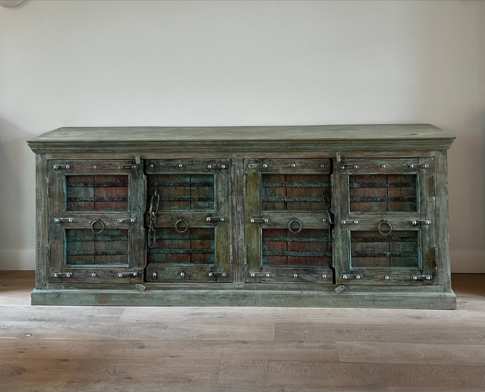 Uniek dressoir van gerecycled hout, Ophalen, Gebruikt, 200 cm of meer, 25 tot 50 cm