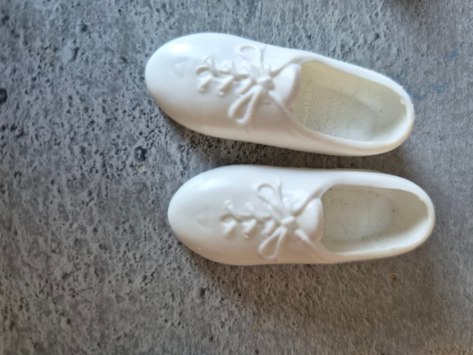 Vintage Barbie schoenen - wit, Ophalen of Verzenden, Gebruikt