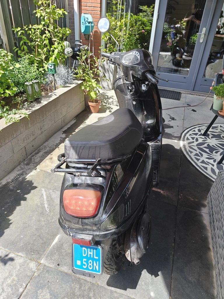 2 scooters voor een habbekrats!, Ophalen, Gebruikt, 50 cc, Maximaal 25 km/u