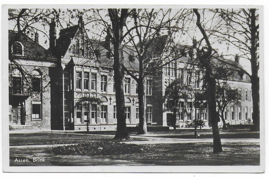 Assen Brink Ansichtkaart uit 1947 ( B6711), Ophalen of Verzenden, 1940 tot 1960, Gelopen