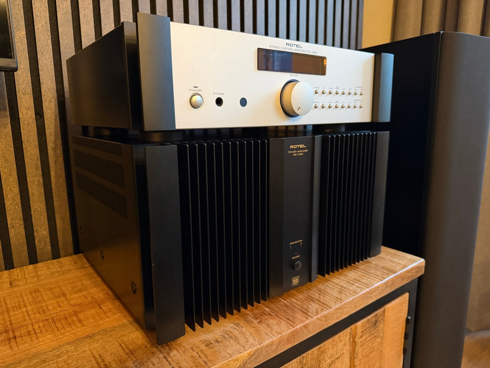 Rotel RC-1090 + RB-1090 Voorversterker en Eindversterker, Audio, Tv en Foto, Versterkers en Receivers, Overige merken, Ophalen of Verzenden