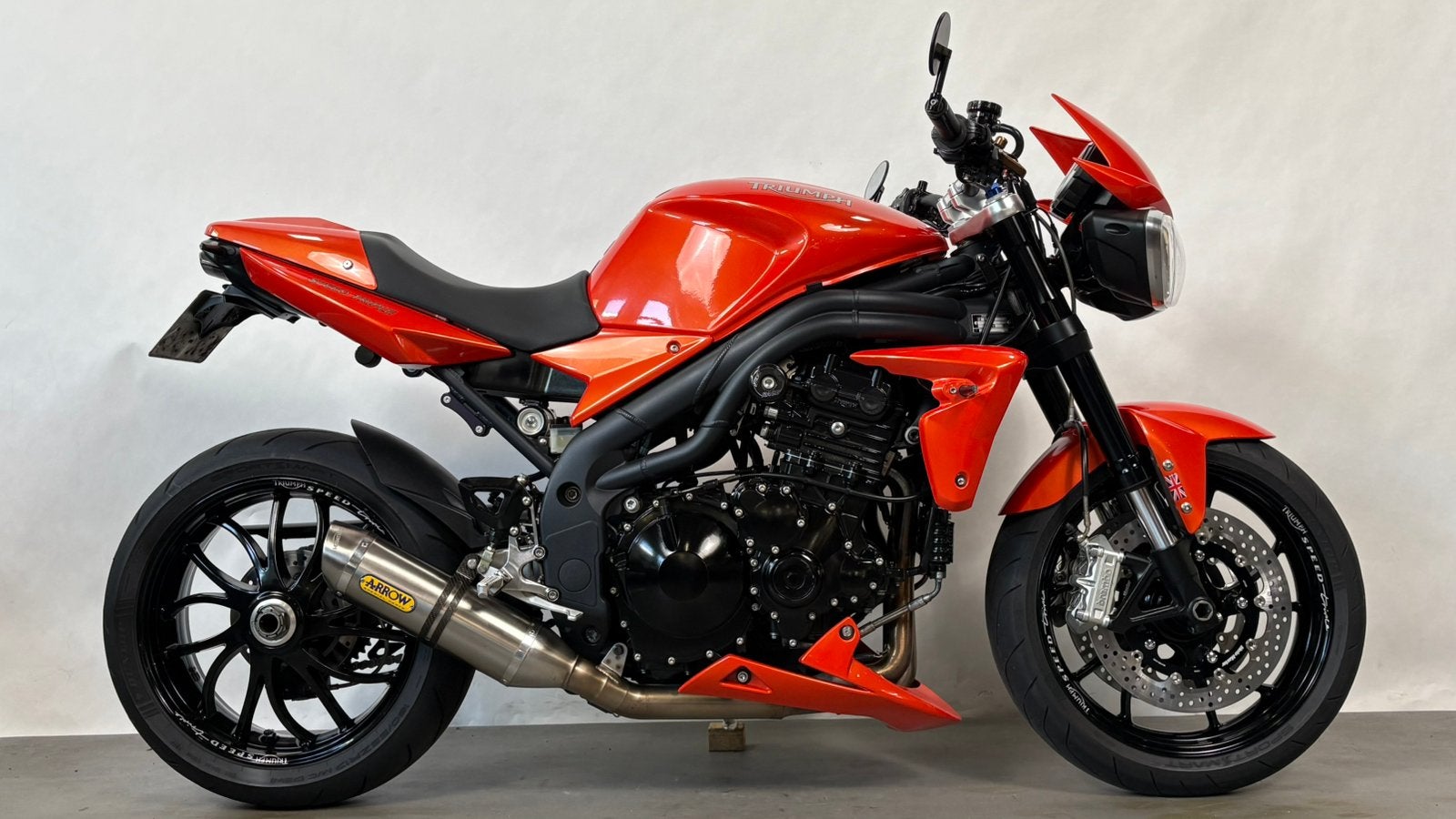 Triumph Speed Triple 1050 van 2008 met Arrow Demper, Motoren, Sportuitlaat, Motorrijbewijs A, Gebruikt, 3 cilinders