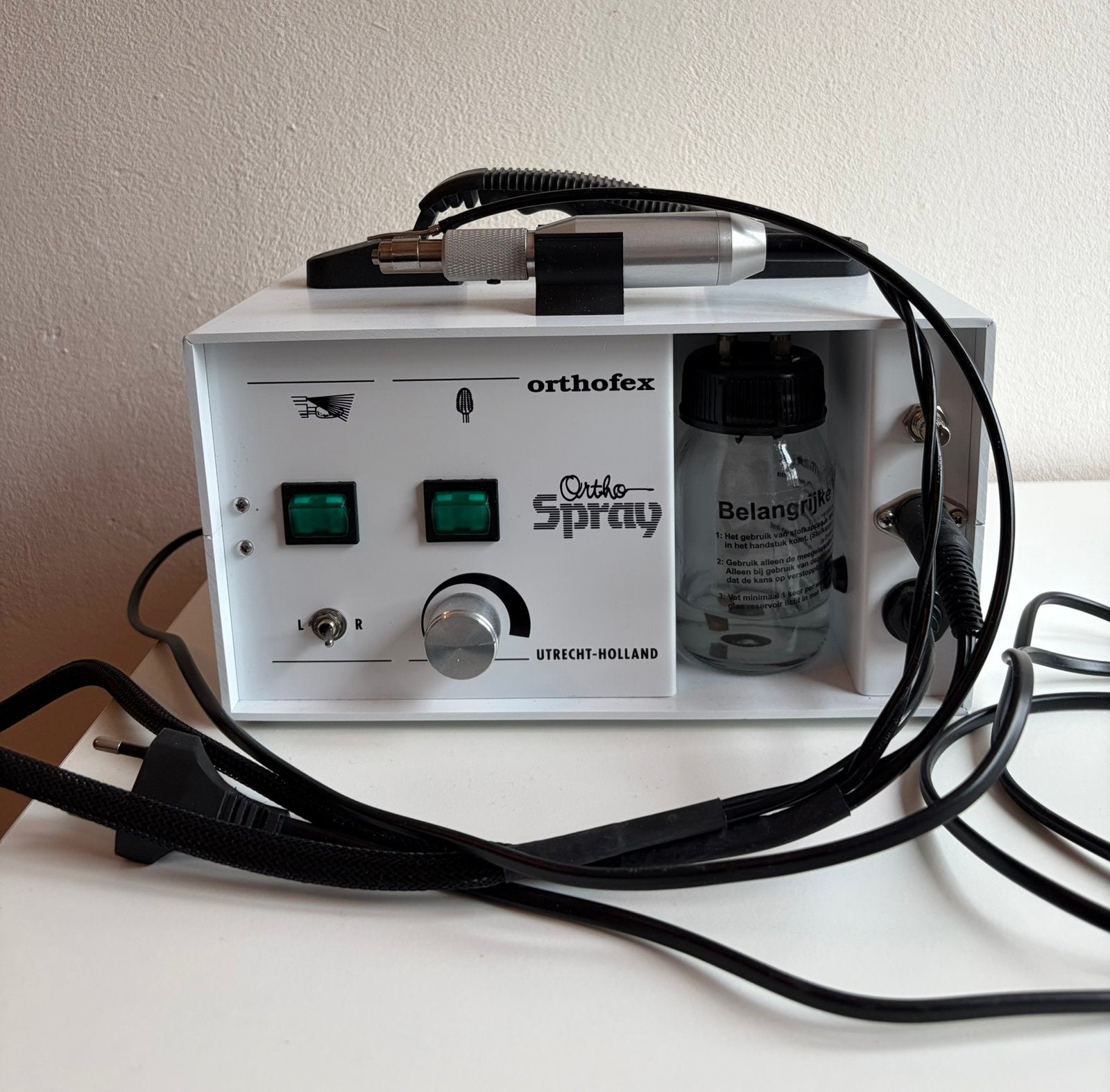 Pedicure motor, loupelamp, en zadelkruk, Ophalen