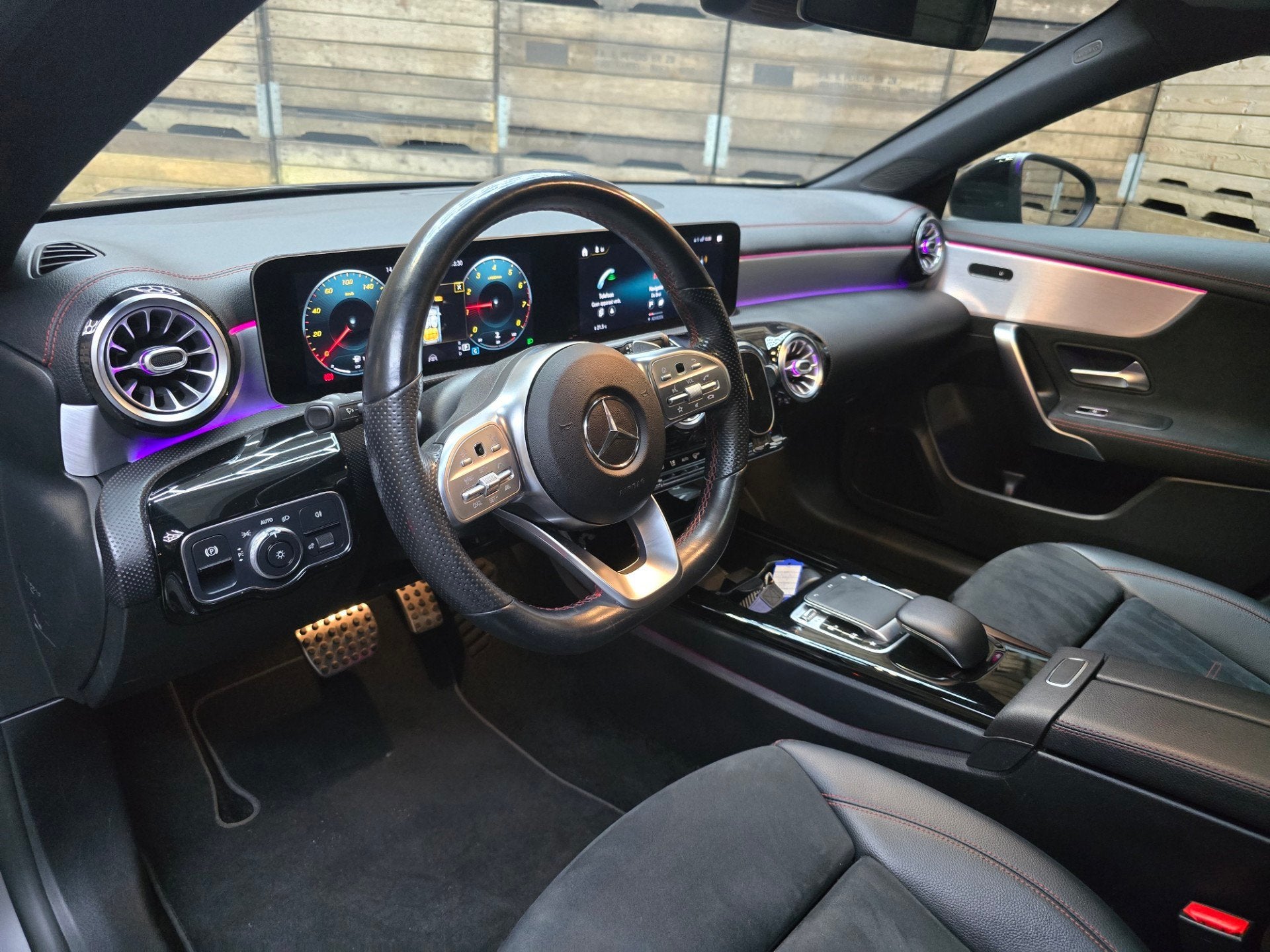 Mercedes-Benz CLA-klasse Shooting Brake 200 Business Solutio, Auto's, Automatische klimaatregeling, Gebruikt, 4 cilinders, Leder en Stof