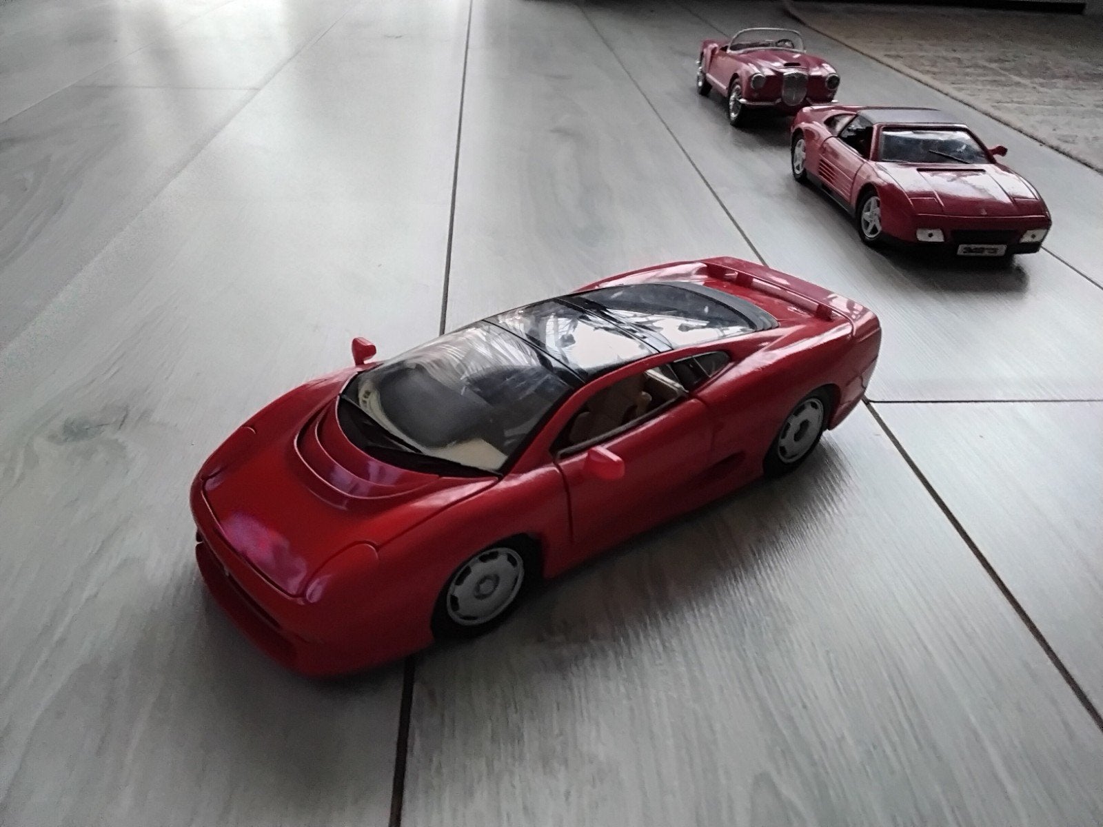 Jaguar XJ220 modelauto, Hobby en Vrije tijd, Ophalen, Gebruikt, Auto