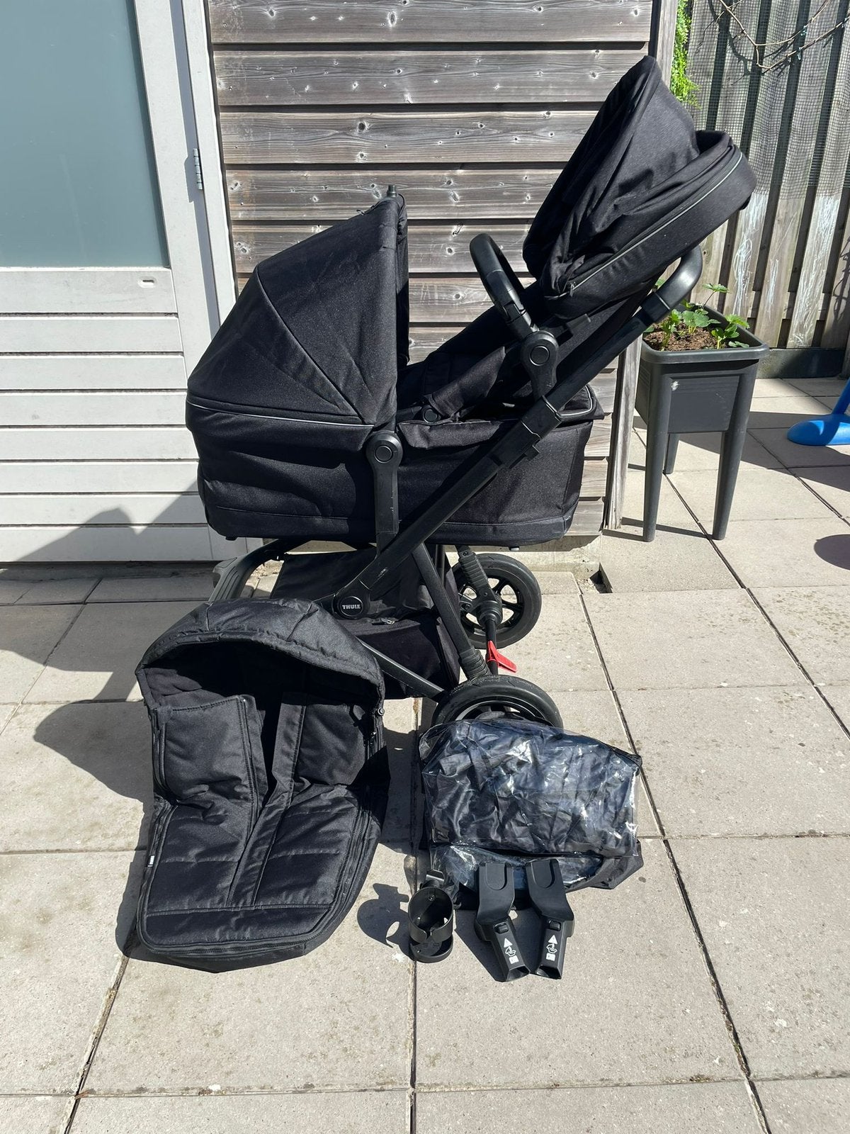 Thule sleek 2 in 1 kinderwagen. Incl extras, Kinderen en Baby's, Kinderwagens en Combinaties, Ophalen, Zo goed als nieuw, Overige merken