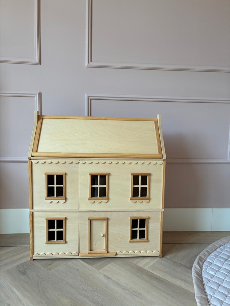 Petit Amélie Poppenhuis met meubels en Maileg muisjes, Ophalen, Zo goed als nieuw