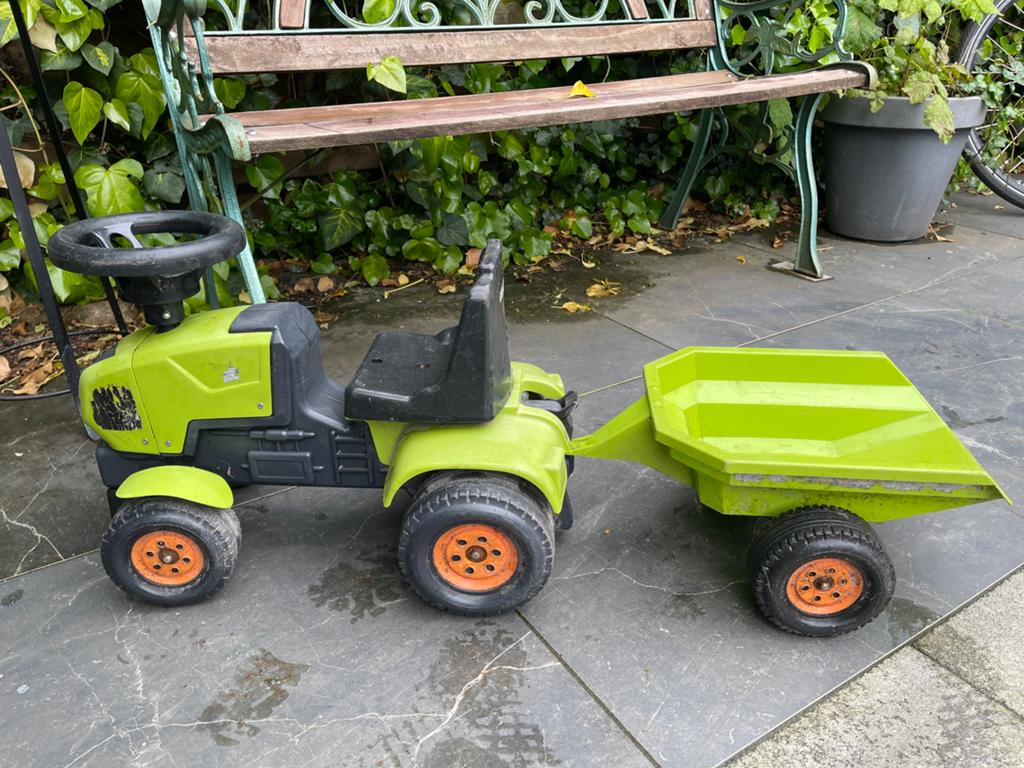 Looptractor met aanhanger, Kinderen en Baby's, Speelgoed | Buiten | Voertuigen en Loopfietsen, Ophalen, Gebruikt, Trapvoertuig