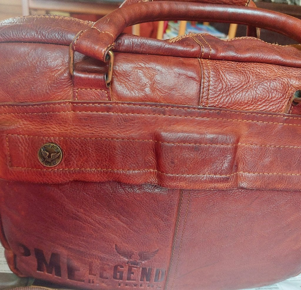 PME Legend Leren schoudertas als Nieuw, Ophalen of Verzenden, Zo goed als nieuw, Bruin