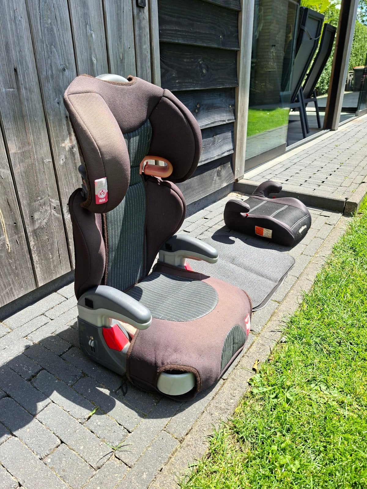 Nette autostoel inclusief verhoger., 15 t/m 36 kg, Verstelbare rugleuning, Ophalen, Overige merken