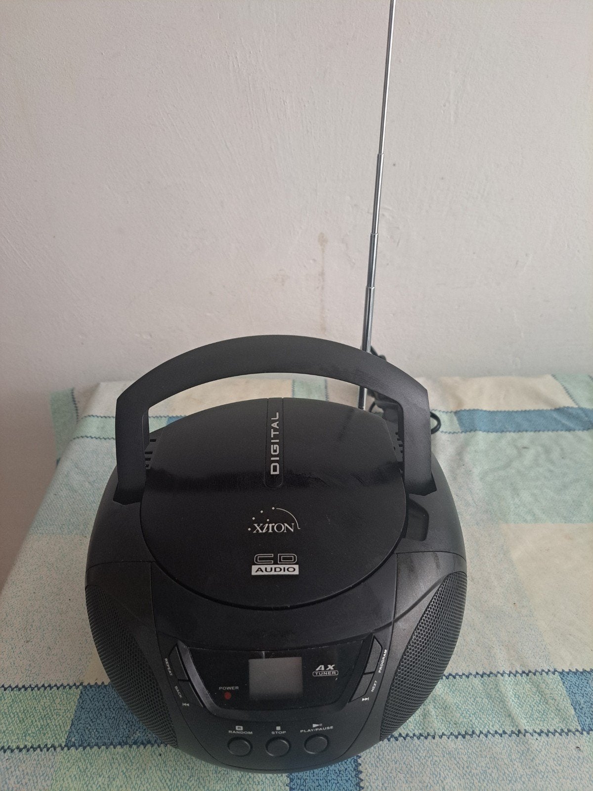 XIRON CD,AUX AUDIO Digital radio, Ophalen of Verzenden, Zo goed als nieuw