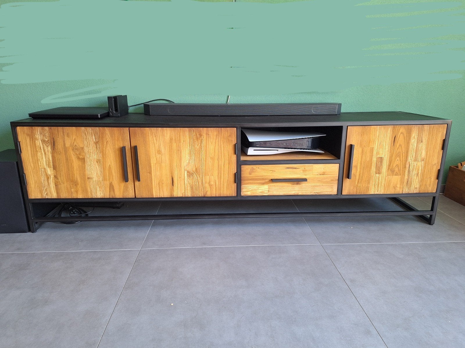 Industrieel dressoir / TV meubel van Metaal en Hout, Gebruikt, Met lade(s), 150 tot 200 cm, Industrieel, Modern