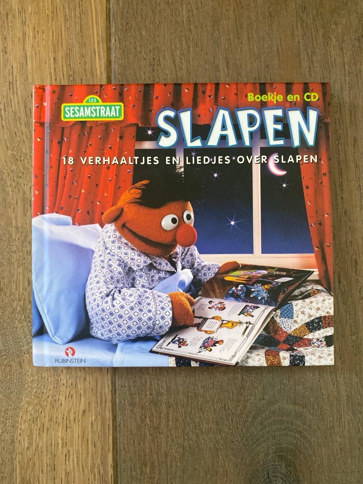 Sesamstraat Slapen: 18 Verhaaltjes en Liedjes (Boek + CD), Ophalen of Verzenden, Zo goed als nieuw, Uitklap-, Voel- of Ontdekboek
