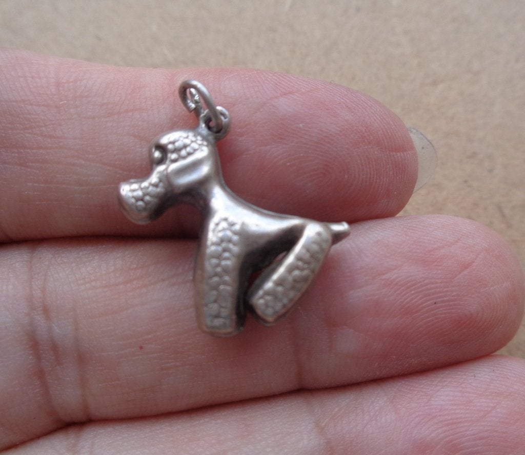 zilveren vintage bedel poedel [022], Sieraden, Tassen en Uiterlijk, Overige merken, Verzenden, Zo goed als nieuw, 1 bedel