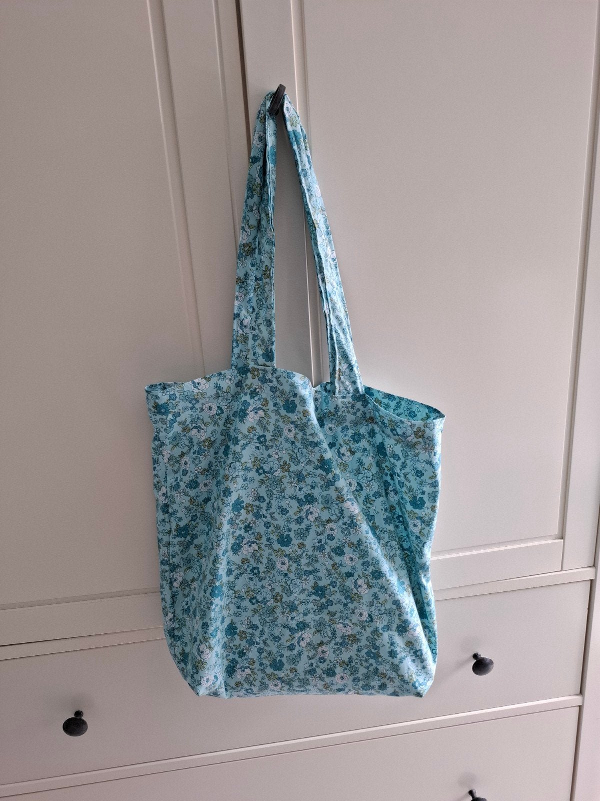 Totebag turquoise bloemetjes, nieuw!, Ophalen of Verzenden, Nieuw, Blauw
